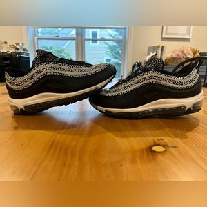 Nike air max 97s. Black/white